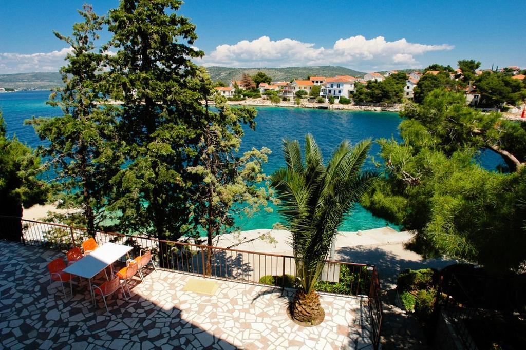 Apartments And Rooms Porto Ražanj Exterior foto